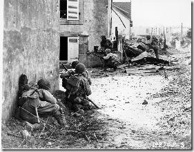 SC 193705-S - 2d Infantry Division advance under machine gun fire - Brest, France. Sept. 9, 1944 (Herold)