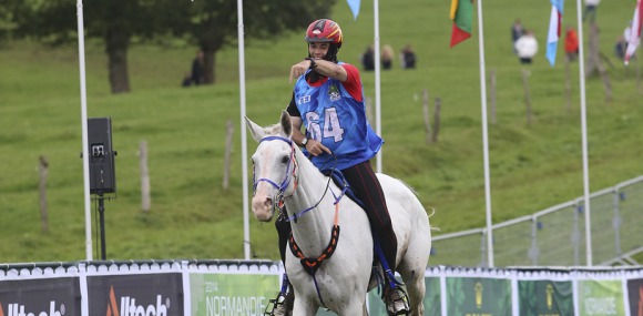 Endurance team gold for Spain