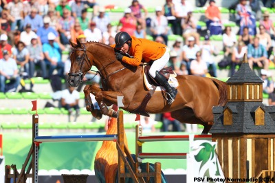 Riders in orange take team contest by storm
