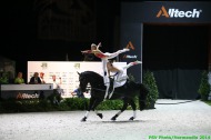 104 - JOANNE ECCLES - HANNAH ECCLES - W H BENTLEY- Vaulting Pas de deux 04/09 - ©CO Normandie 2014/PSV